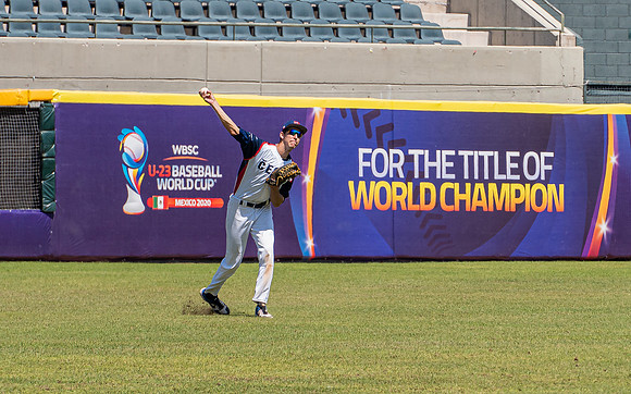 Grepl, outfield