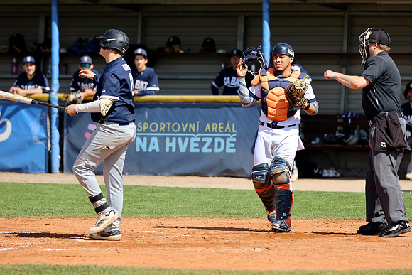 Extraliga 2026 , Robert Vávra , Sabat Praha , Třebíč Nuclears , baseball, Gabriel Bracamonte, Bracamonte, Venezuela