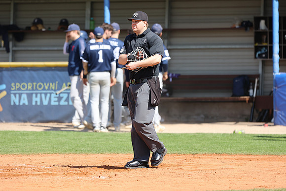Extraliga 2026 , Robert Vávra , Sabat Praha , Třebíč Nuclears , baseball, umpire, Ondřej Beneš, Beneš