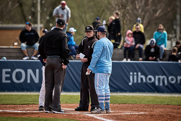 Opening day Hroši Brno vs Třebíč Nuclears